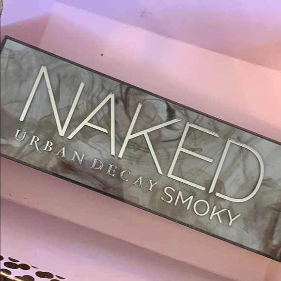 Urban decay naked Smokey - Picture 2 of 2